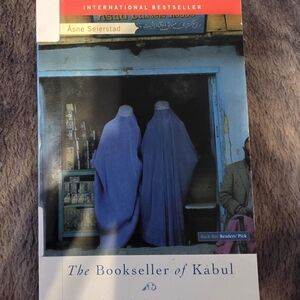 The Bookseller of Kabul — Paperback Book with Blue Cover Image